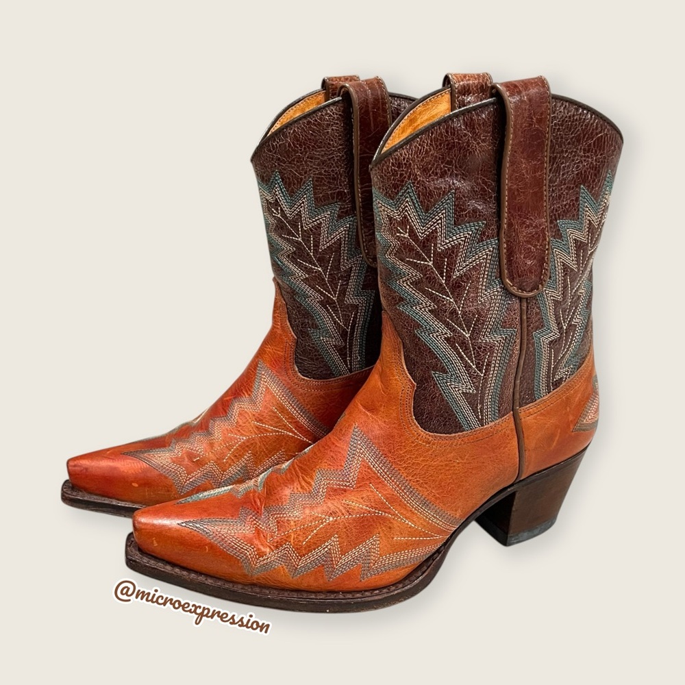 $525 RARE Frye Cognac Brown Real Leather Floral Embroidered Pull On Cowboy Boot - Picture 8 of 14